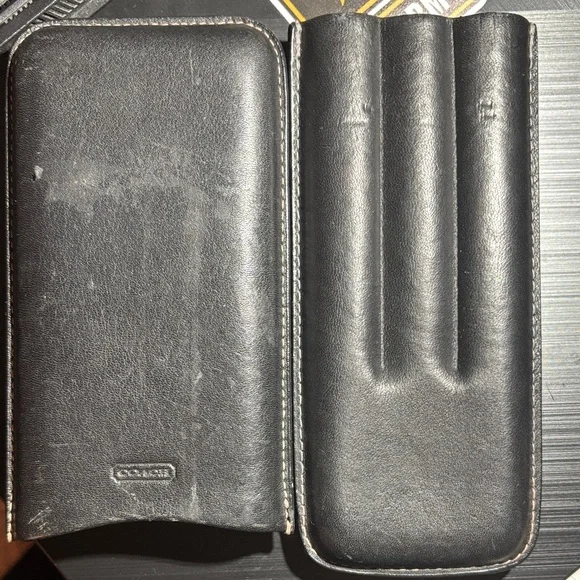 Authentic Coach Leather Cigar Case – Black – Holds 3 Cigars – Travel Humidor - Picture 1 of 6